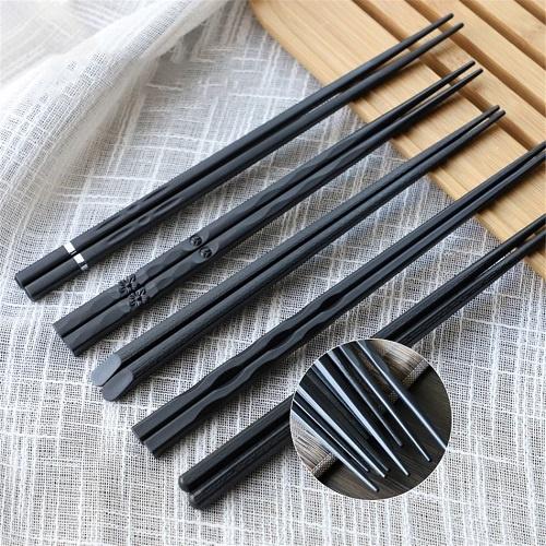 Set 10 đôi Đũa kháng khuẩn Cao Cấp Nhật Bản Bambo Chopstic Làm Từ Sợi Thủy Tinh Tổng Hợp Chịu Nhiệt Cao