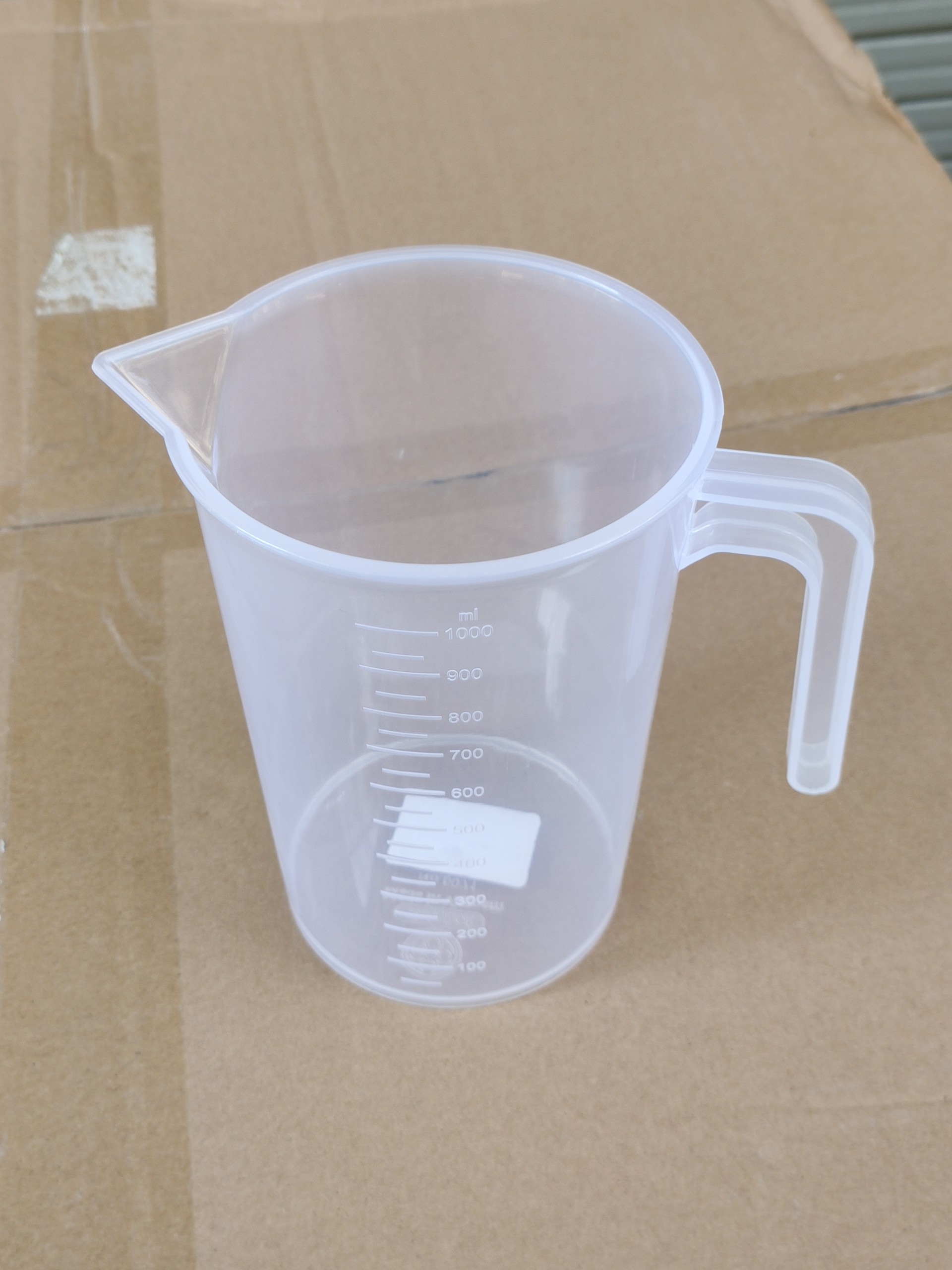 Ca đong nhựa có vạch định lượng 1000ml / 3000ml