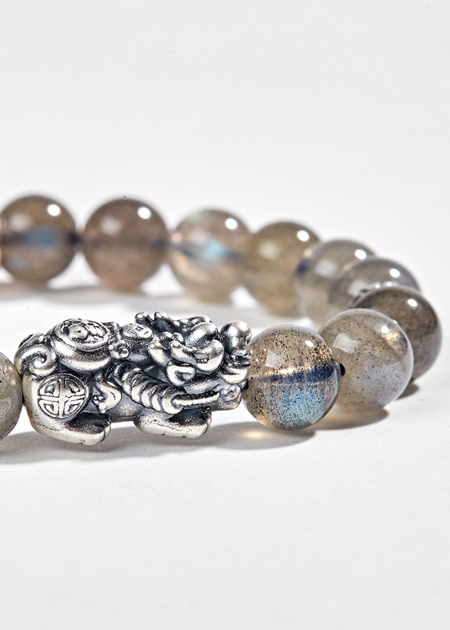 Vòng Đá Xà Cừ Xám Ánh Xanh Phối Charm Bạc Ngọc Quý Gemstones