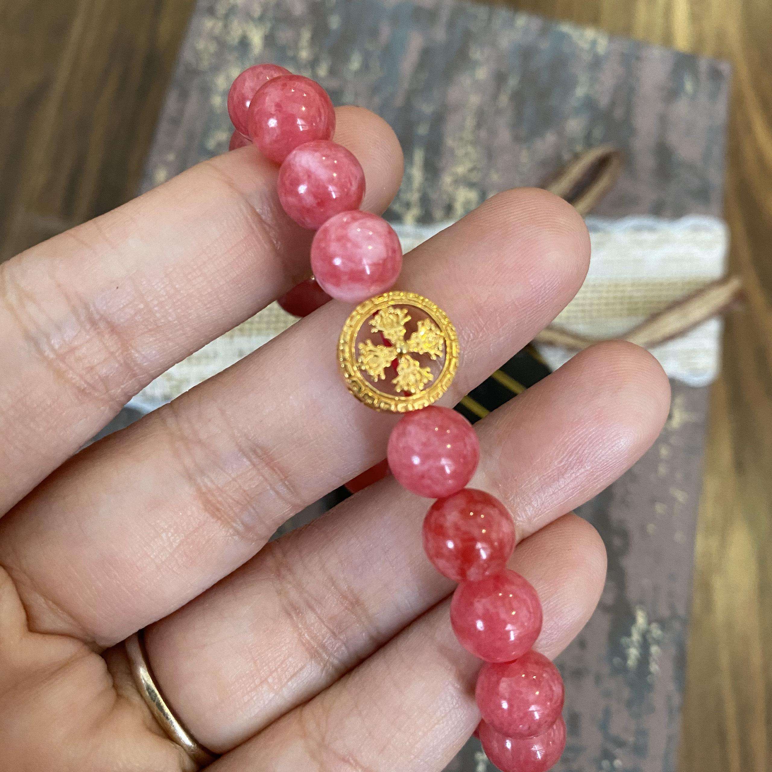 Vòng Đá Thạch Anh Hồng 8 Ly Mix Charm Bánh Xe Pháp Luân 10K