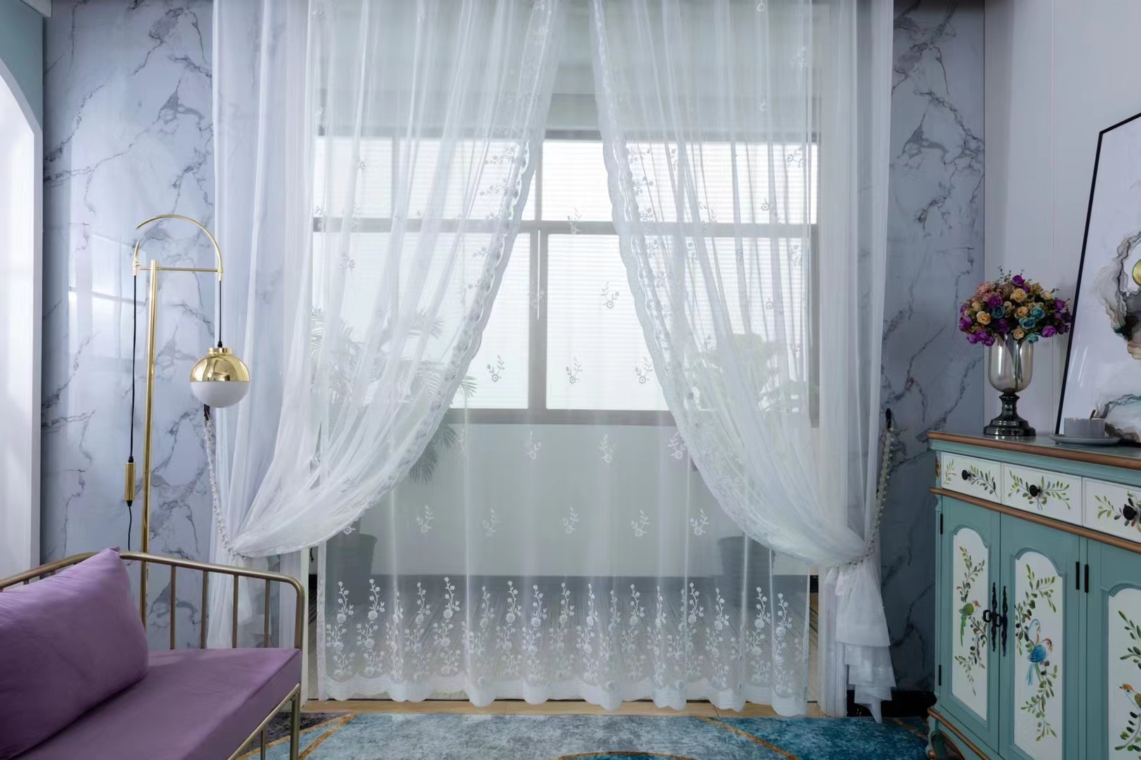 Vải rèm voan thêu hoa trắng nhí