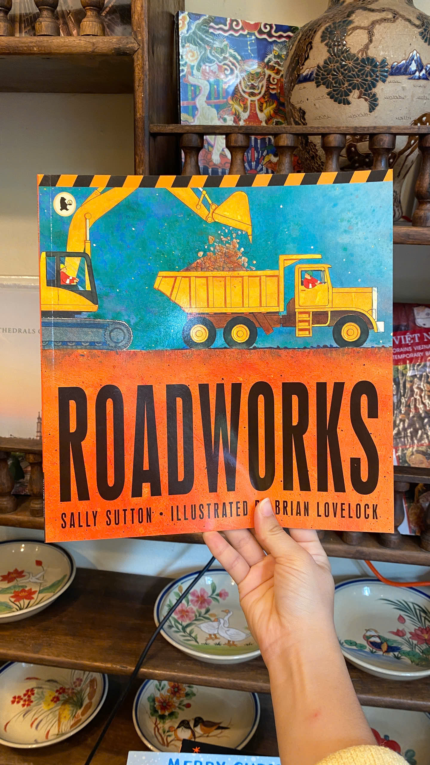 Sách - Roadworks by Sally Sutton - Picture Books