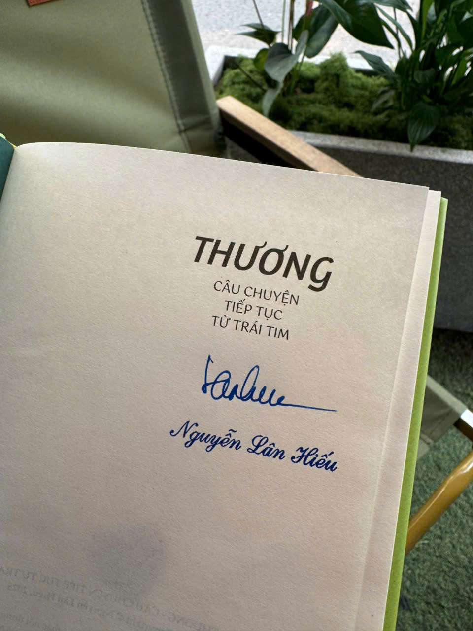 (Bìa cứng, Chữ ký tác giả, In giới hạn 500c) THƯƠNG (CÂU CHUYỆN TIẾP TỤC TỪ TRÁI TIM) – Nguyễn Lân Hiếu – Nhã Nam