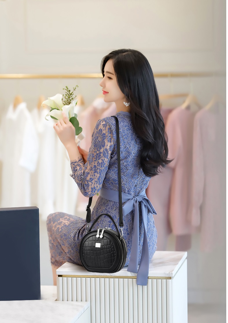 Túi Đeo Chéo Nữ, Túi Xách Tròn Thời Trang Sang Chảnh Chất Liệu Da Pu - Màu Đen