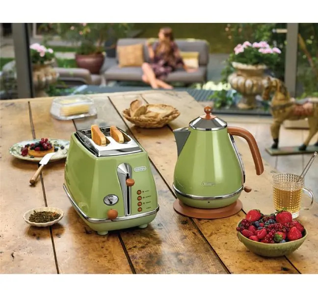 [Hàng chính hãng] Ấm đun nước siêu tốc DeLonghi Icona Vintage KBOV2001 (BG/ GR)