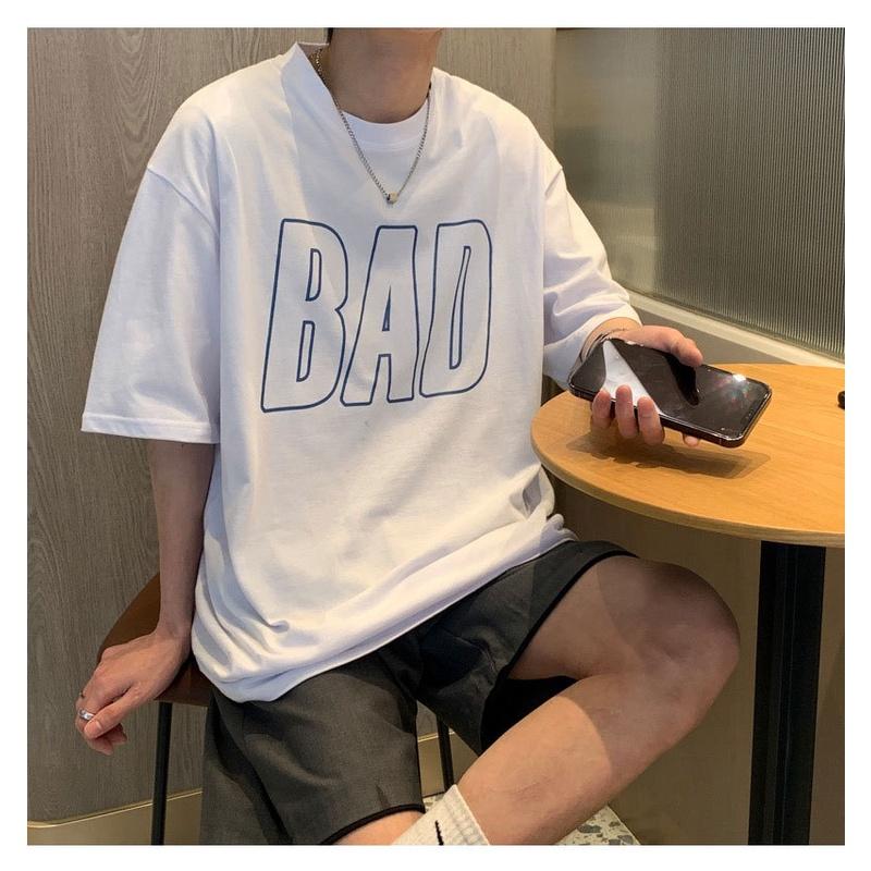 Áo thun tay lỡ BAD trước ngực dáng rộng unisex