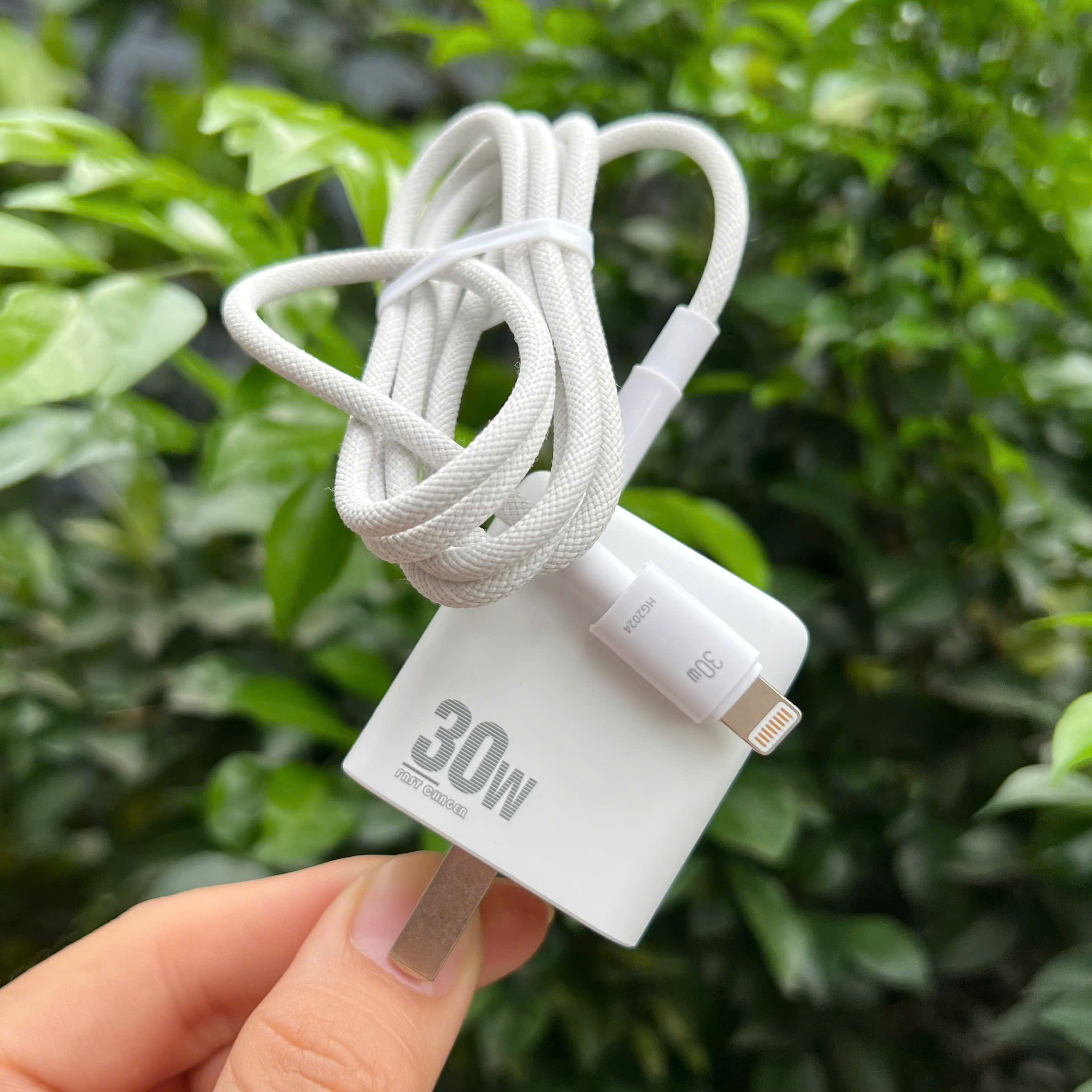 Bộ Sạc Nhanh 30W WeKome WU-39 Dành Cho iPh, SS - Kèm Cáp Sạc Bọc Dù Chắc Chắn - Hàng Chính Hãng