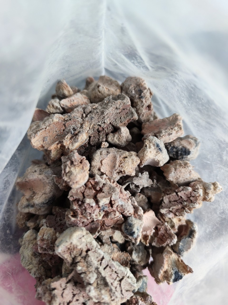 Sỉ than - Dùng lót chậu kiểng, dùng để trộn đất trồng các loại