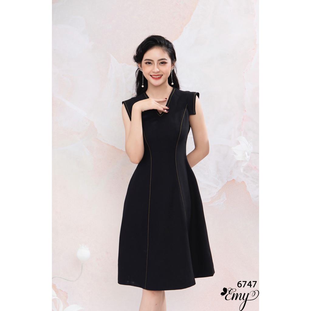 Đầm EMY EM6747 Xoè Trơn Cổ V