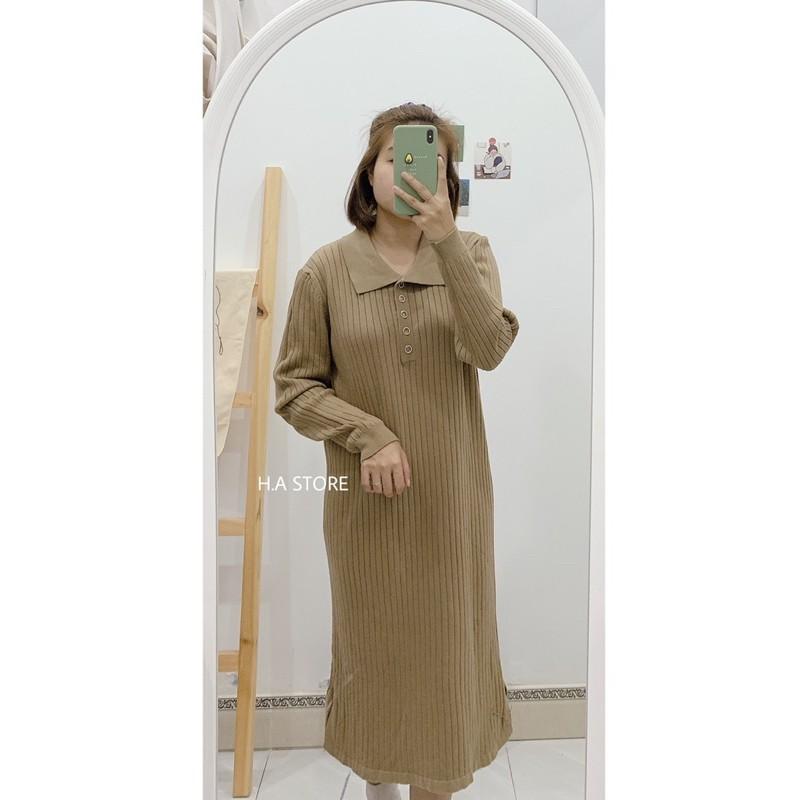 Đầm len cổ sen đính cúc