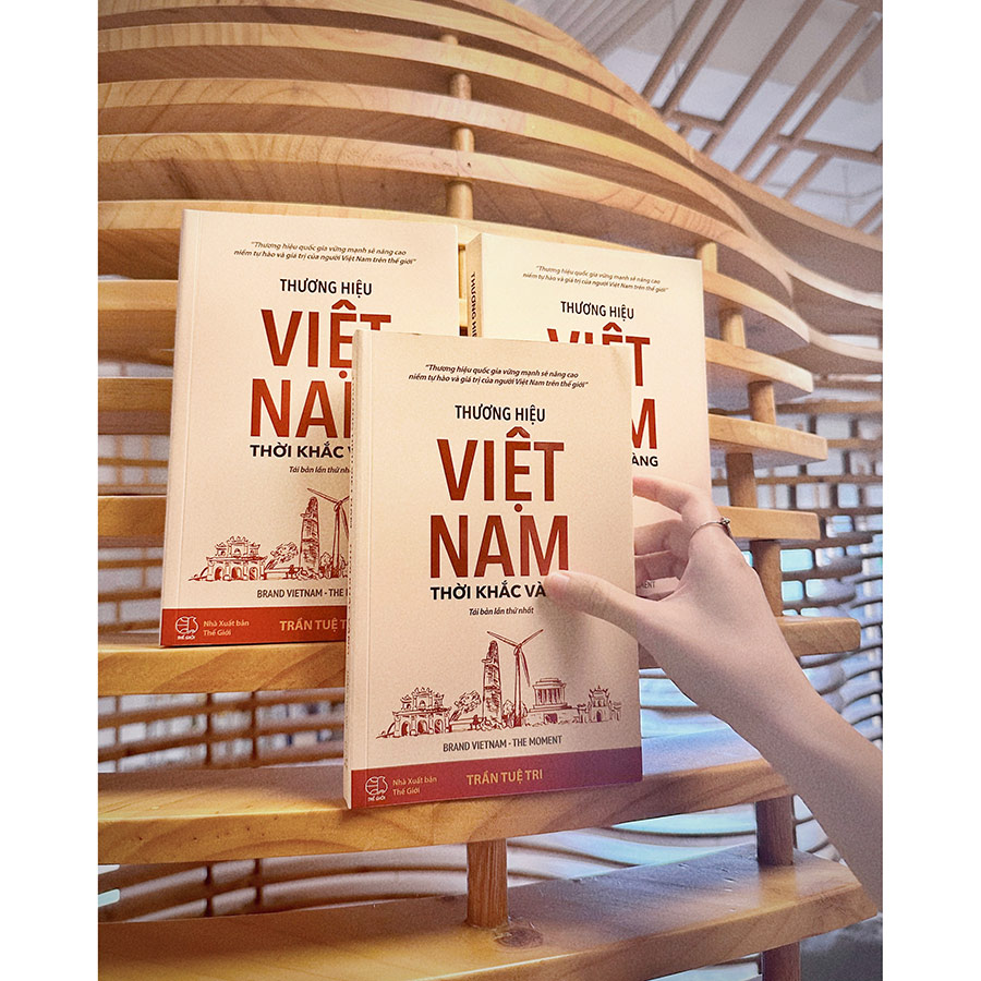 Thương hiệu Việt Nam - Thời khắc vàng (BRAND VIETNAM THE MOMENT) - Bìa Mềm