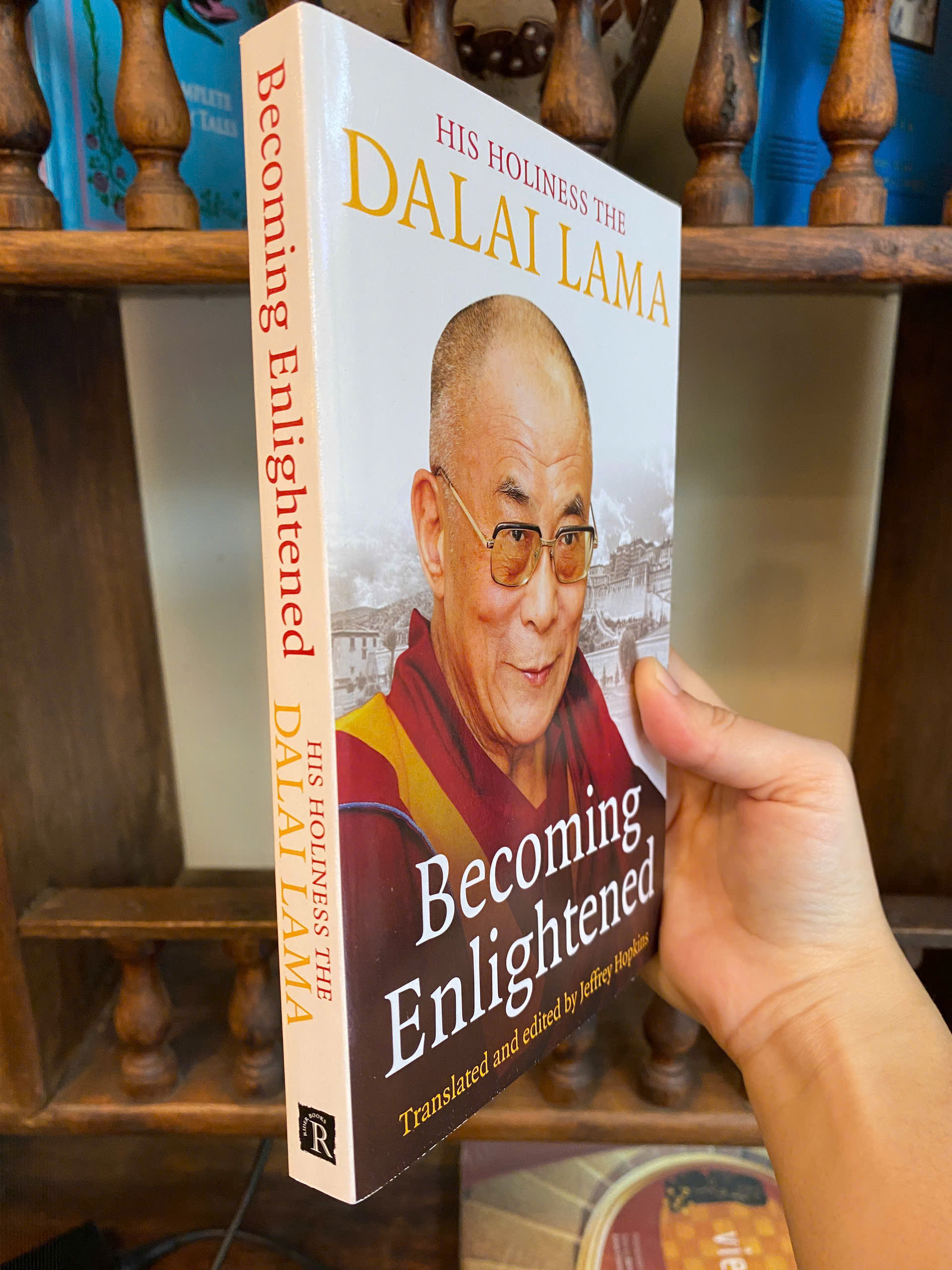 Sách - Becoming Enlightened by Dalai Lama | Buddhism Nonfiction / Spirituality / Ngoại văn