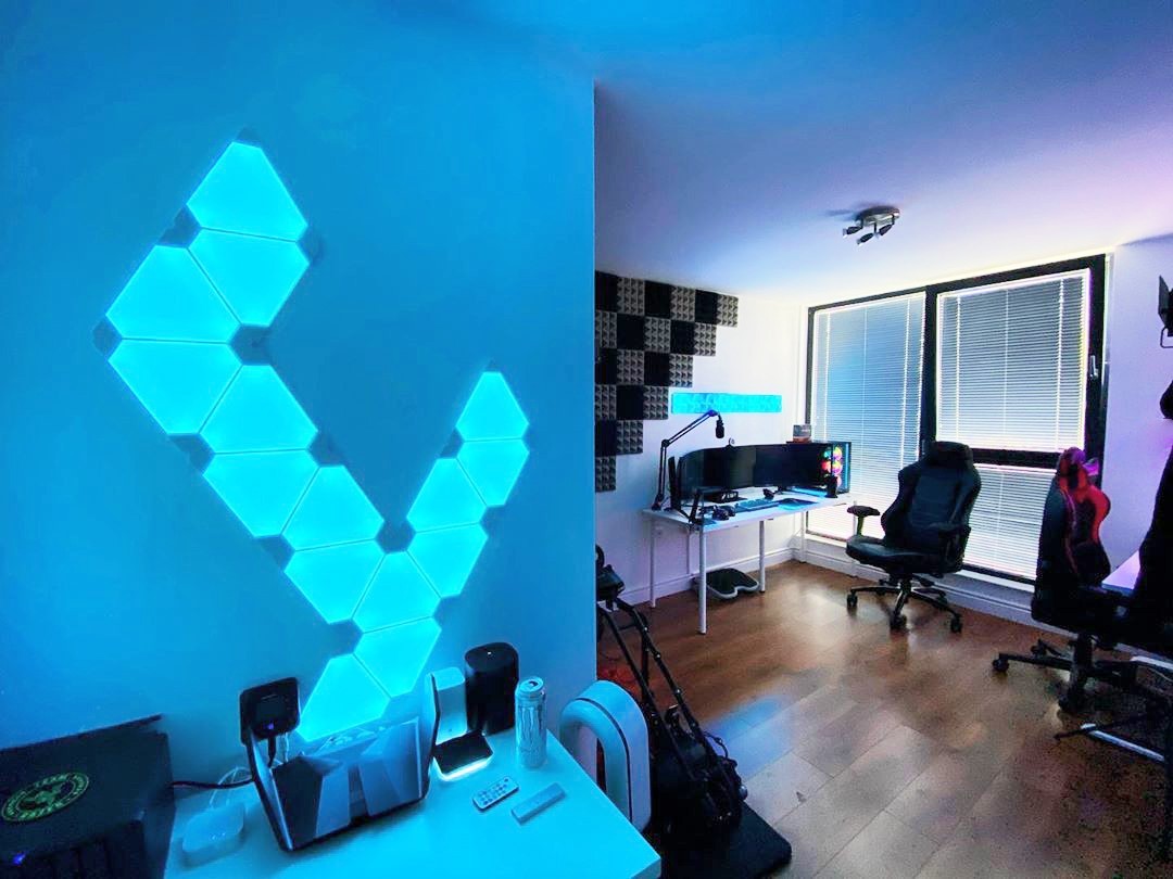 Đèn Thông Minh Nanoleaf Shapes Triangles - Smarter Kit (9 miếng)