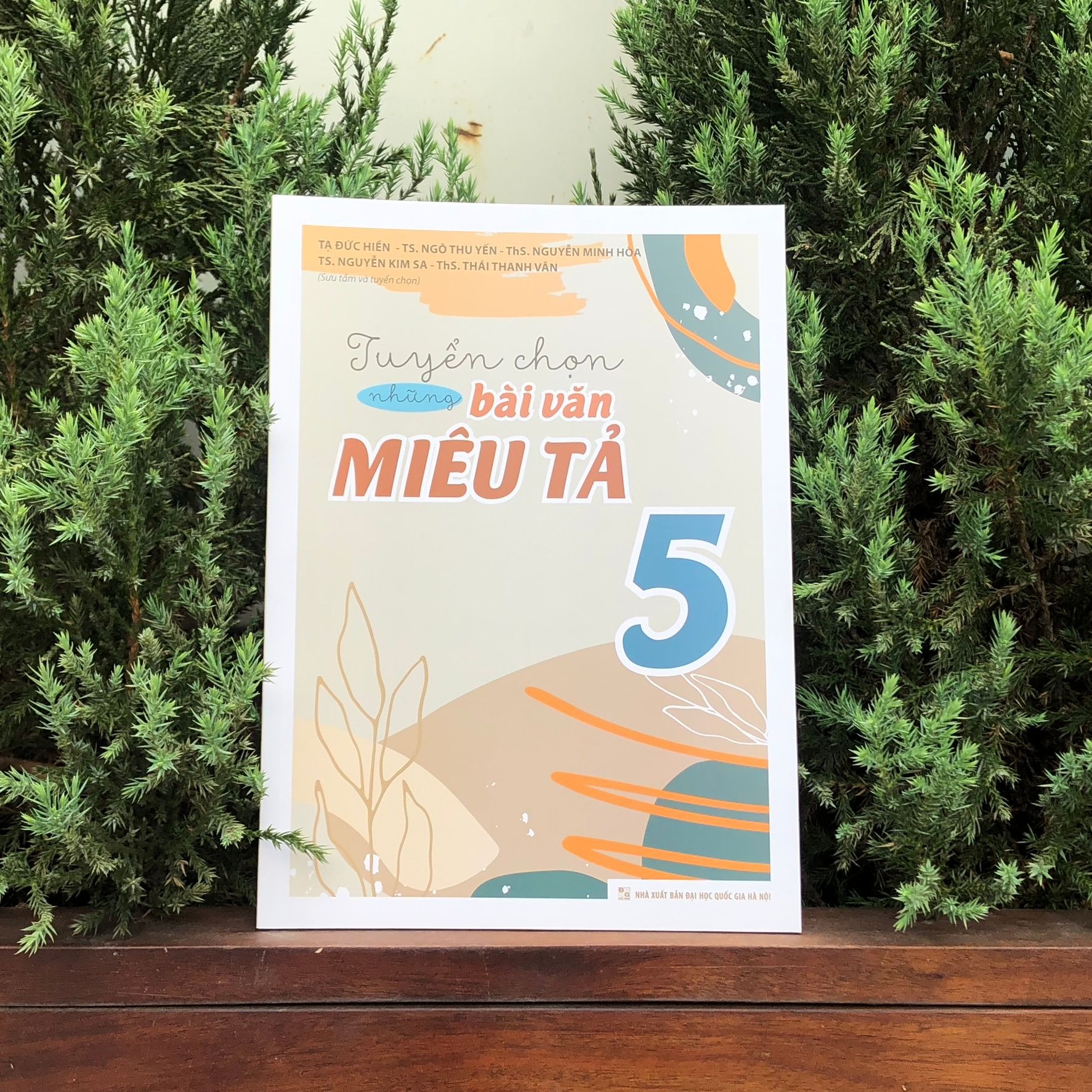 Sách: Combo Tuyển Chọn Những Bài Văn Miêu Tả Lớp 5 + Phiếu Ôn Tập Cuối Tuần Tiếng Việt Lớp 5