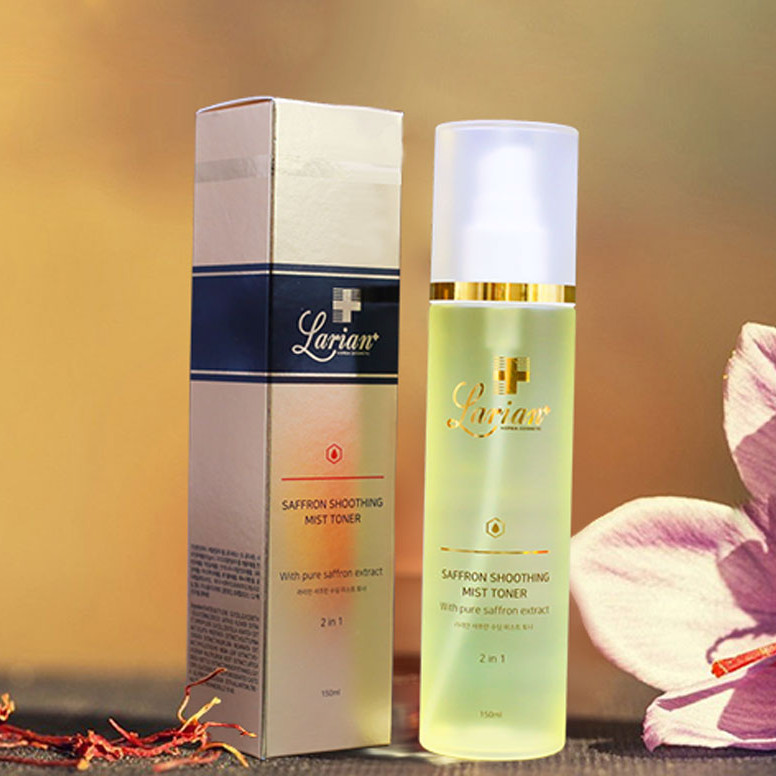 Xịt khoáng nước Hoa Hồng 2 in1 chiết xuất Nhuỵ Hoa Nghệ Tây. Larian Saffron shoothing Mist Toner. Kích thích sự trao đổi giữa các tế bào, tăng khả năng tái sinh cho làn da