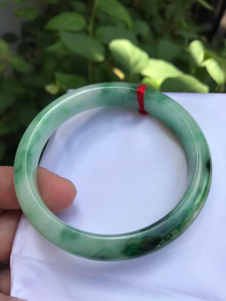 Vòng Cẩm Thạch Tự Nhiên BẢN HẸ SƠN THỦY NI53 LIỀN KHỐI Vòng BÓNG ĐẸP MÀU XANH NGỌC NHẸ ĐIỂM VÂN XANH ĐÂMJ NỮ MỆNH MỘC HỎA 51KG - 62KG