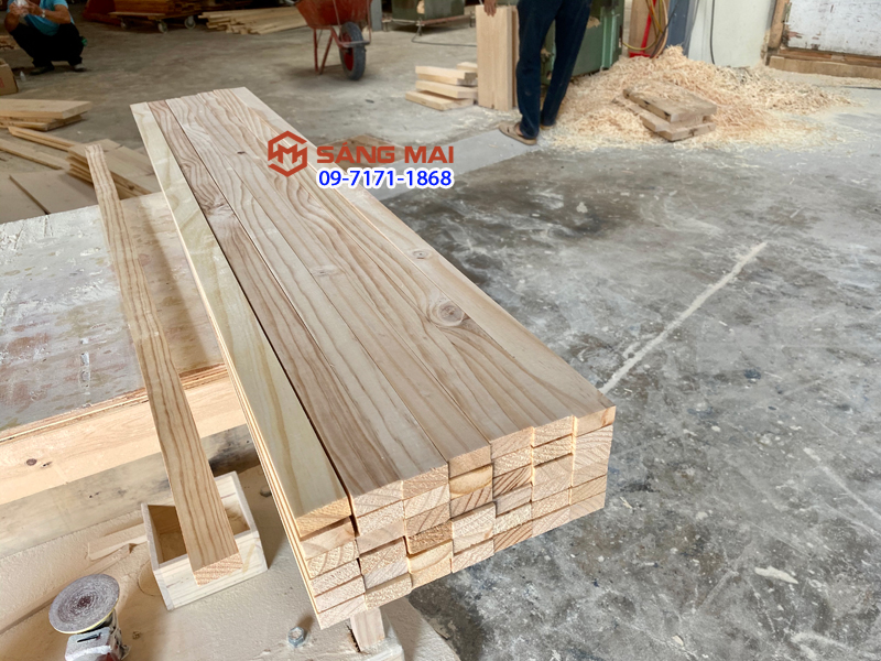 Thanh gỗ thông 3cm x 1,5cm x dài 120cm + láng mịn 4 mặt