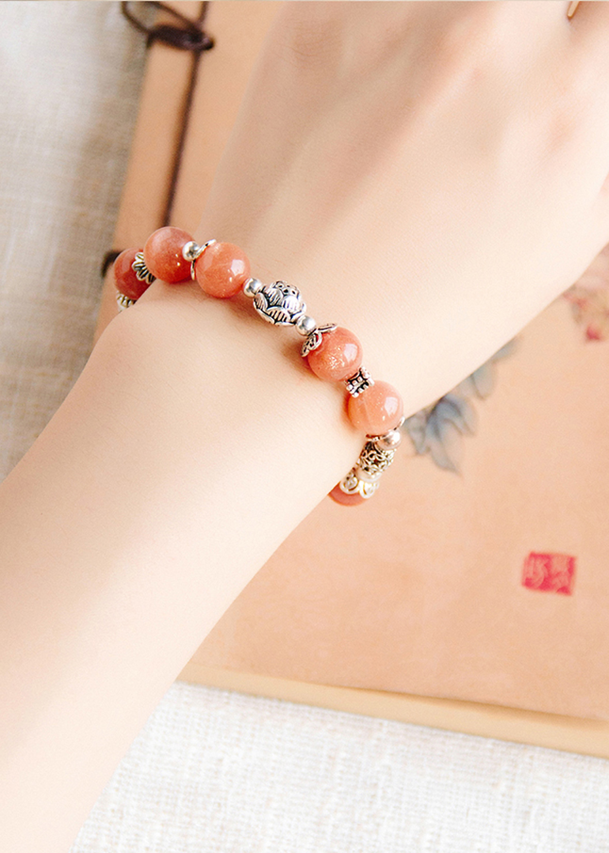 Vòng tay đá Sunstone phối charm con voi mệnh hỏa, thổ - Ngọc Quý Gemstones