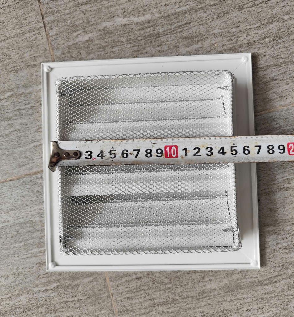 Cửa chớp nan Z 200x200, cửa louver lắp ô thoáng tránh hắt mưa