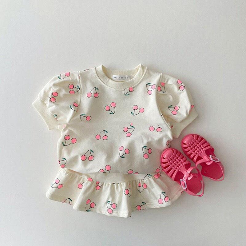 SET Áo Thun Tay Bồng + Chân Váy Tầng In Hình Trái Cherry Cho Bé Gái, Màu 100% Cotton, Size Từ 8-25Kg