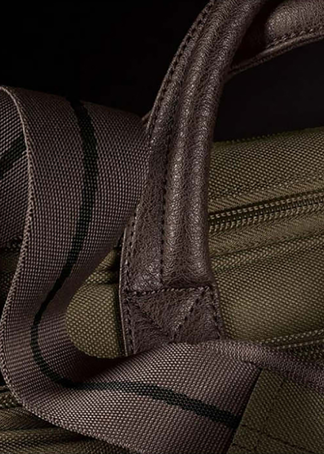 Túi Xách Solo 15.6&quot; Executive- VTA330 M Khaki 00000318 (12&quot; x 15.5&quot;) - Nâu