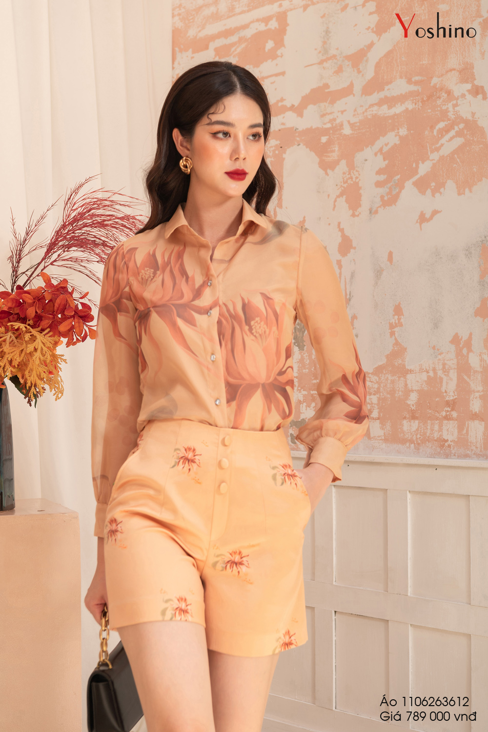 Áo Sơ Mi Công Sở YOSHINO Thiết Kế Cổ Đức Tơ, Họa Tiết In Hoa Quỳnh, Màu Be Sang Trọng, Tôn Da 1106263612