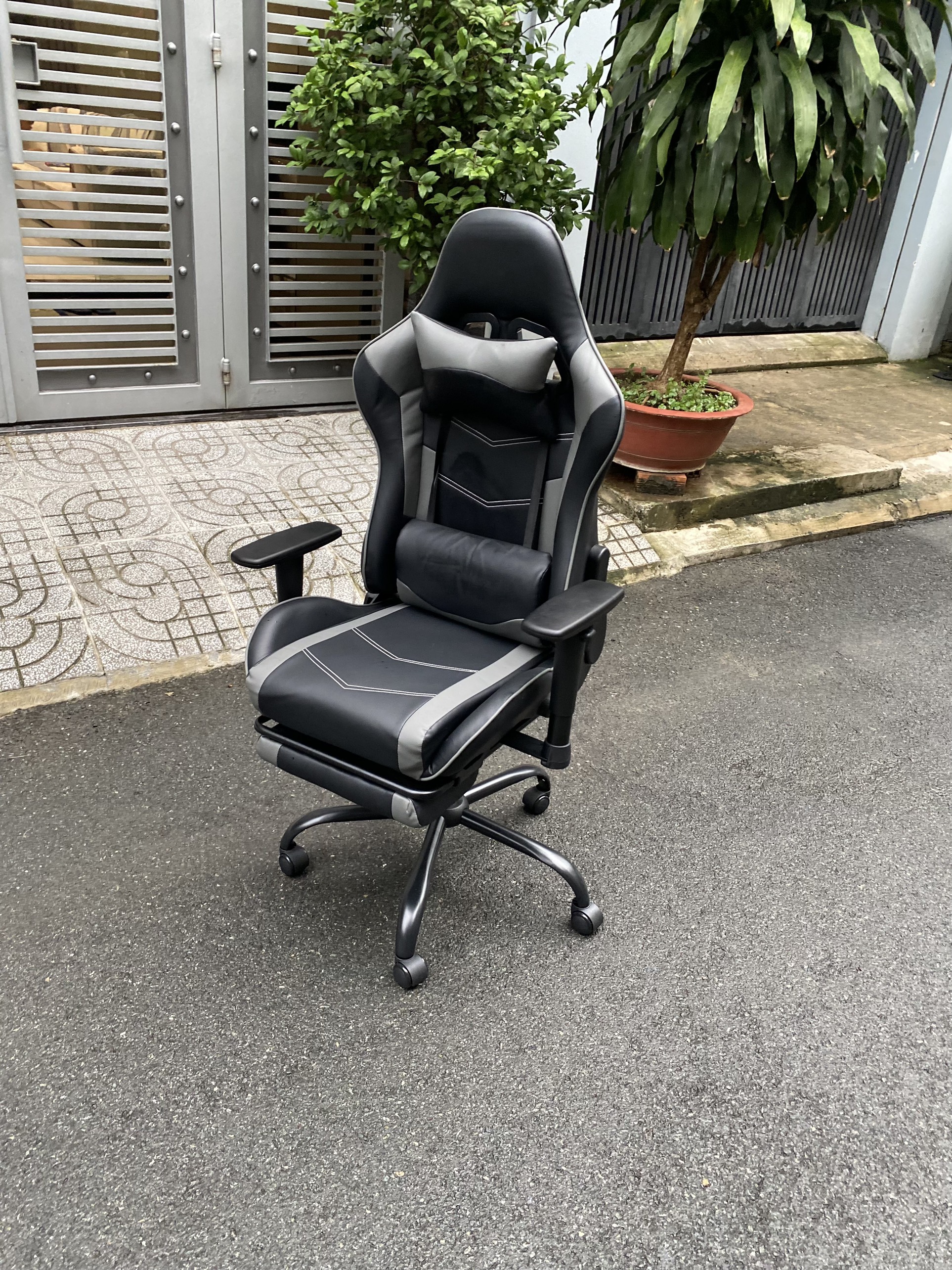 Ghế game dành cho game thủ ngả lưng thư giãn có gối massage AMA-MA007 PLUS-GRAY