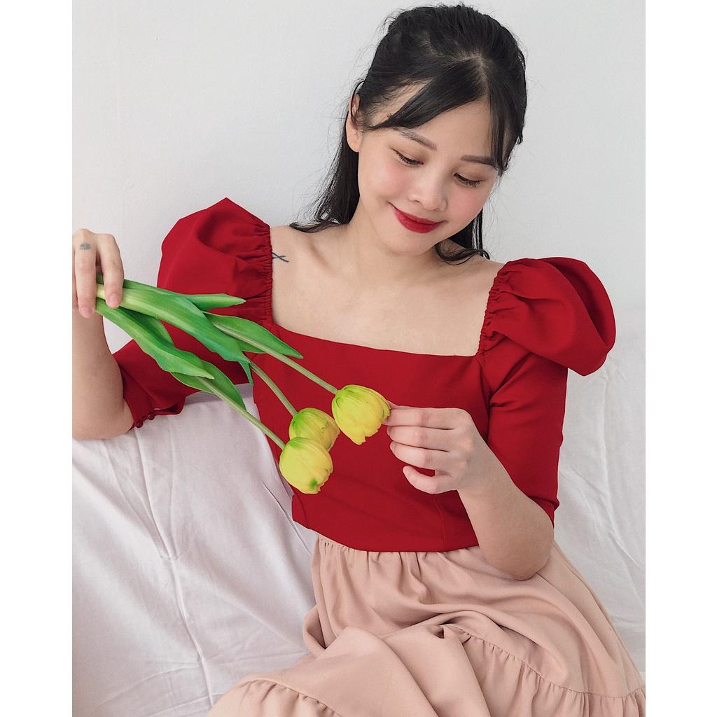 KIOBI – Áo kiểu Ari form croptop ôm cúp ngang ngực, tay phồng lửng nhún thun cổ điển, vải cotton Thái đỏ - KIA2061DO