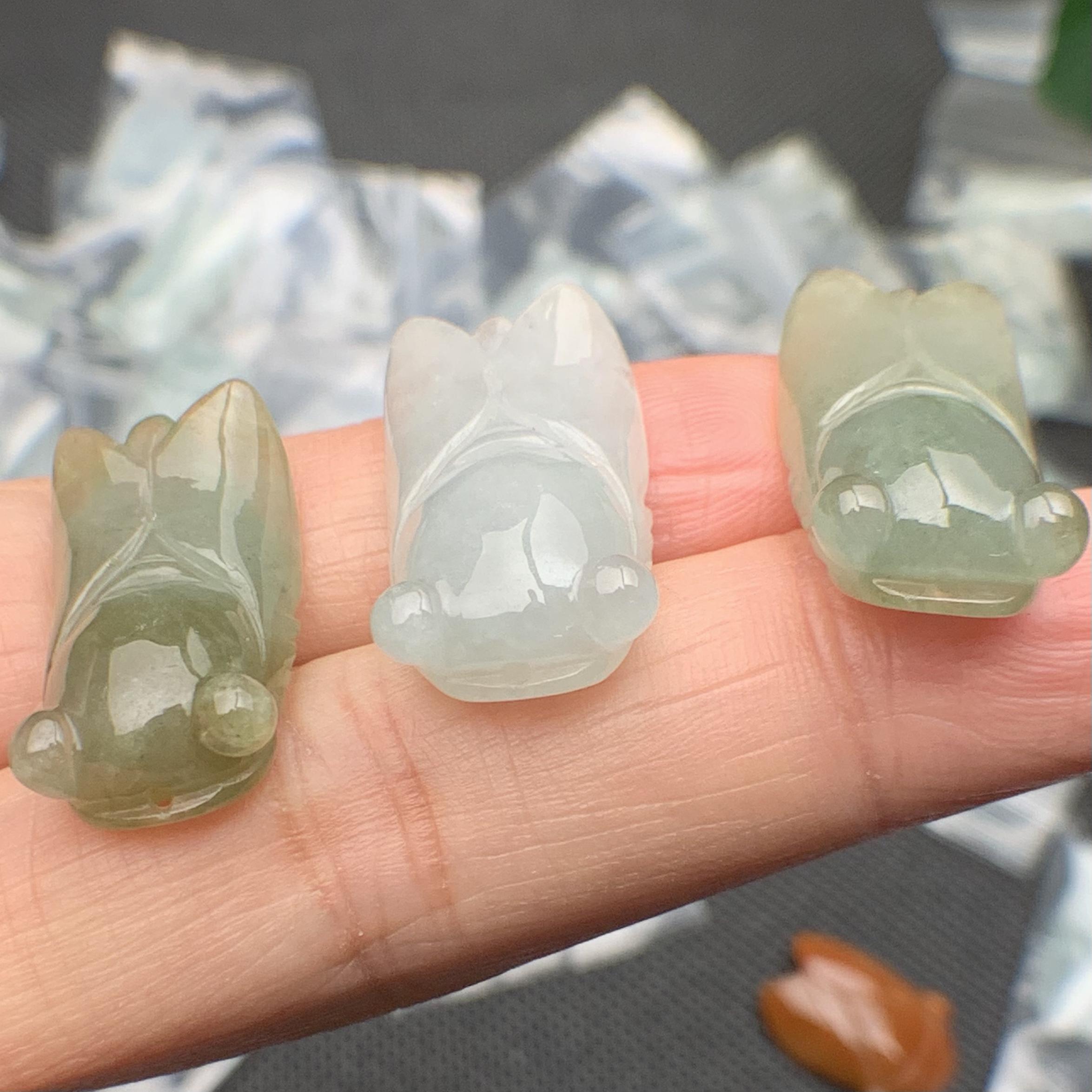 Ve sầu ngọc phỉ thúy tự nhiên Jadeite A