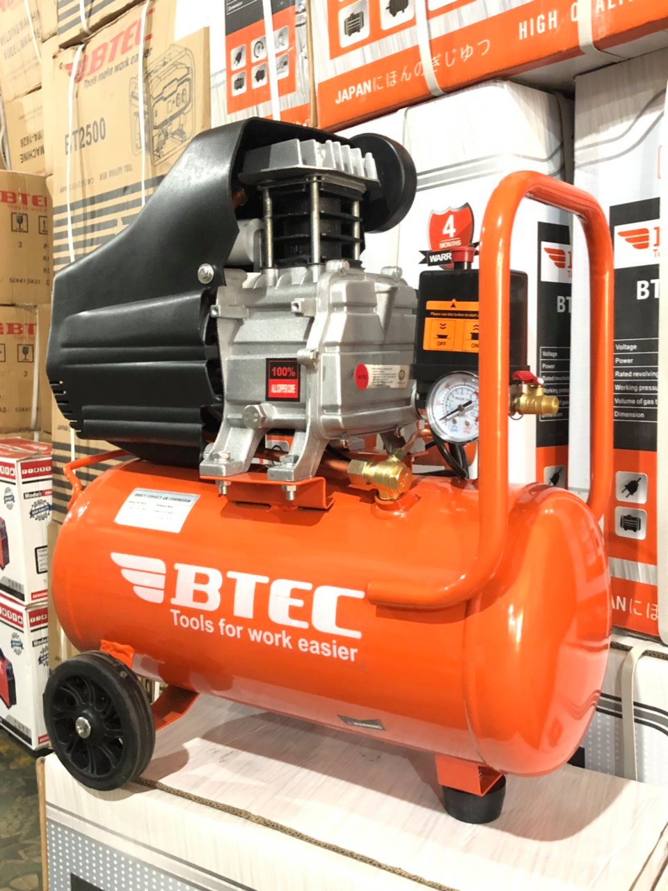 MÁY NÉN KHÍ CÓ DẦU BTEC BT-2024 2HP 24 LÍT -HÀNG CHÍNH HÃNG