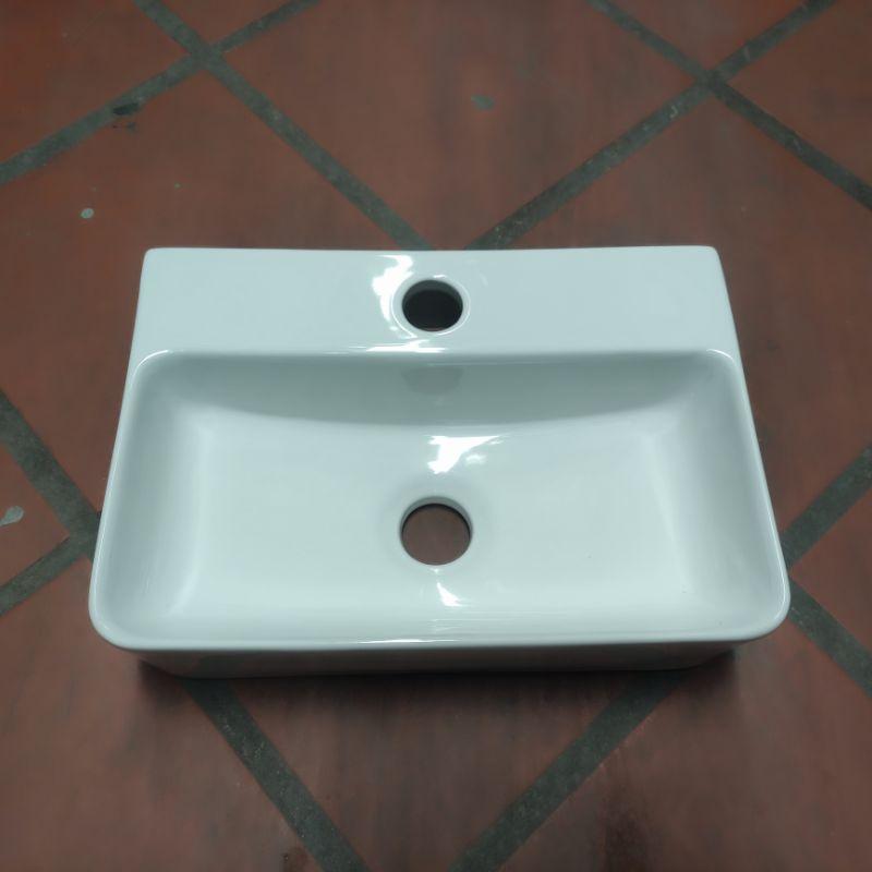 chậu lavabo treo tường 36x25cm