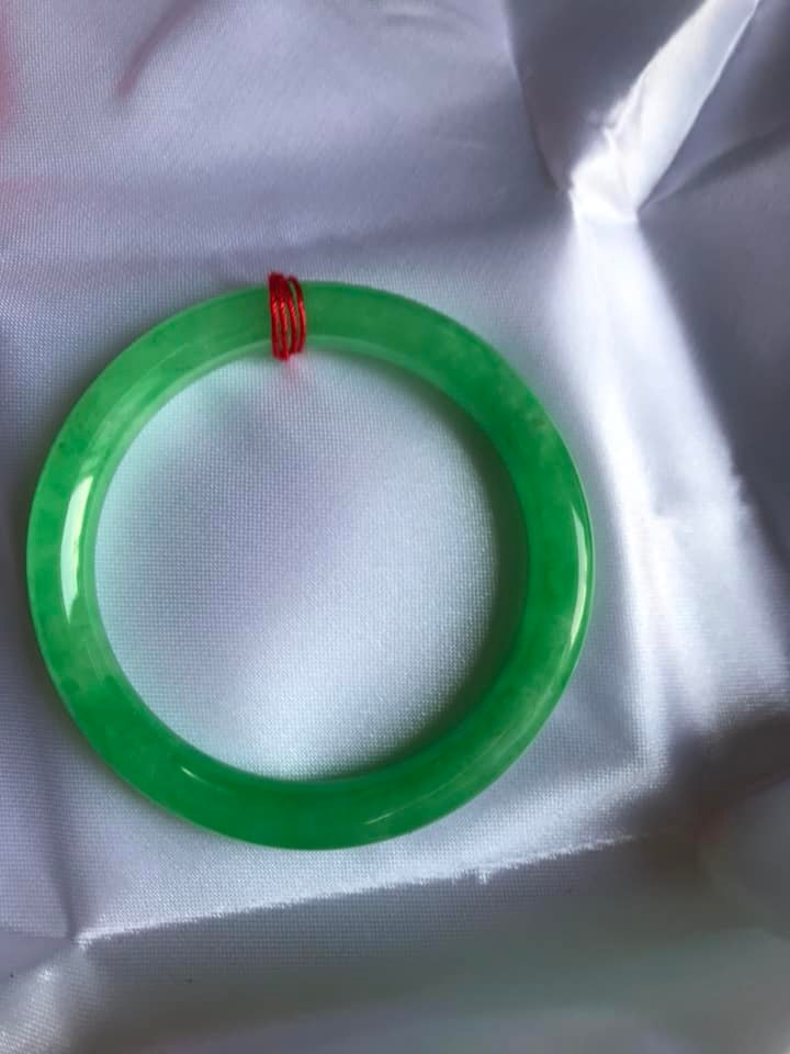 Vòng cẩm thạch Lý T 50mm x 7mm Màu xanh ngọc bóng đều đẹp Nữ mệnh Mộc mệnh Hỏa 50kg - 55kg đeo ạ