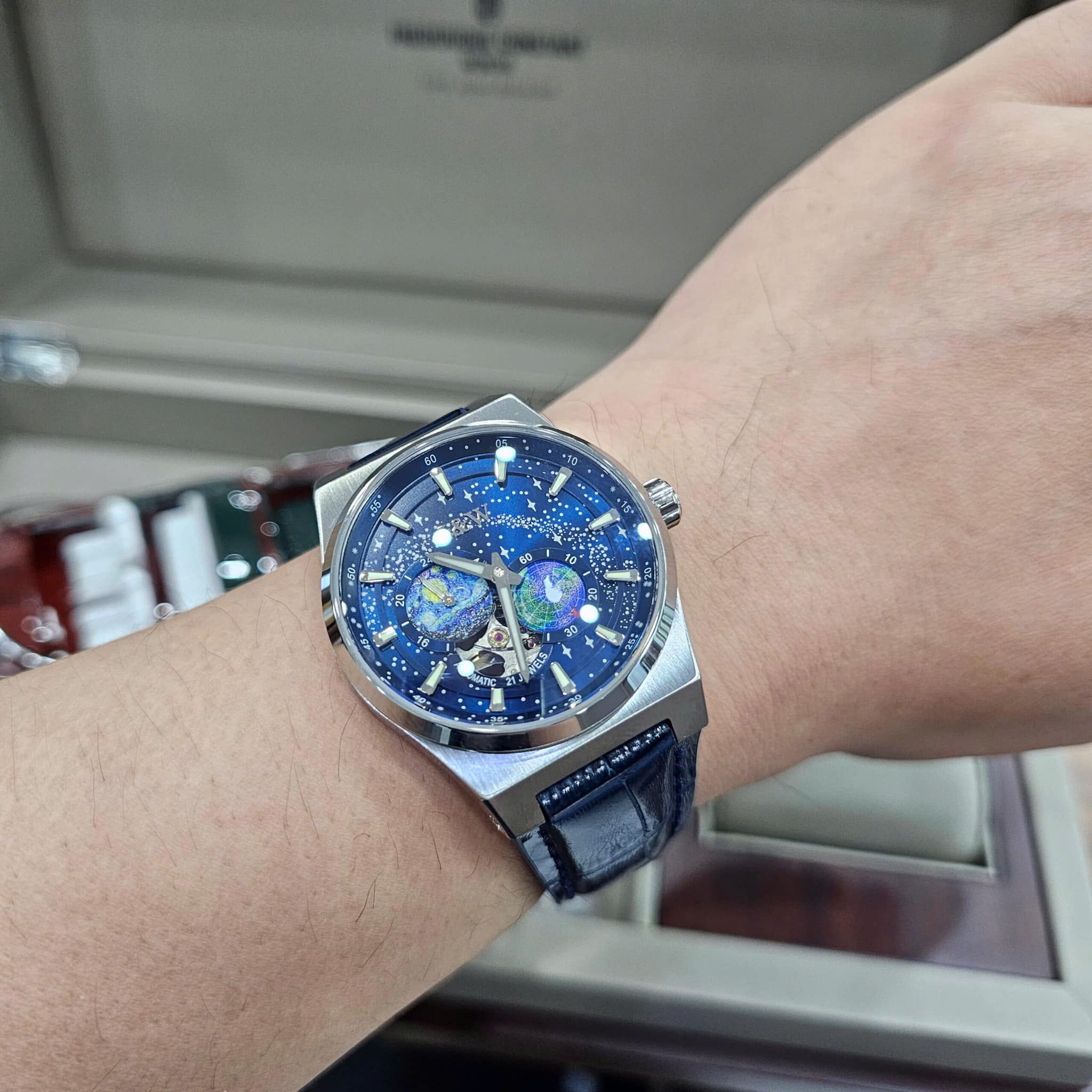 Đồng hồ nam chính hãng I&amp;W CARNIVAL 708G-D1 Kính sapphire ,chống xước ,Chống nước 50m ,Bảo hành dài hạn,Máy cơ (Automatic),dây da cao cấp, thiết kế đơn giản dễ đeo