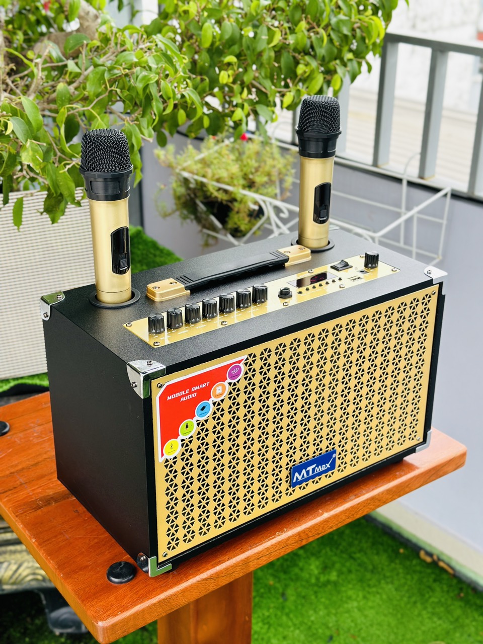 Loa Di Động Karaoke MTMAX B552 PLUS Viền Sắt Bass15 Chỉnh Bass, Treble, Delay, Echo Đa Dạng Cổng Kết Nối Âm Thanh Chân Thực Chi Tiết. HÀNG CHÍNH HÃNG