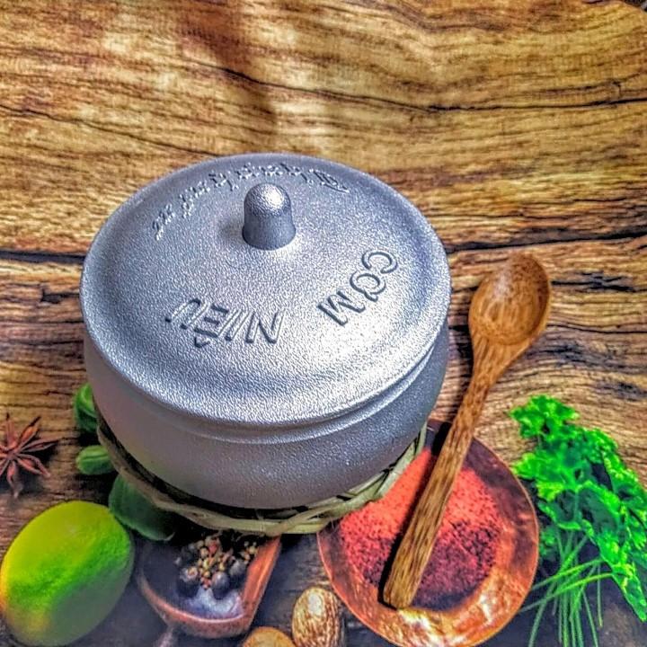 Thố niêu GANG, Nồi cơm niêu bằng gang. Dụng cụ bếp dùng kho quẹt, cơm cháy giòn đều THƠM NGON. Nhà h