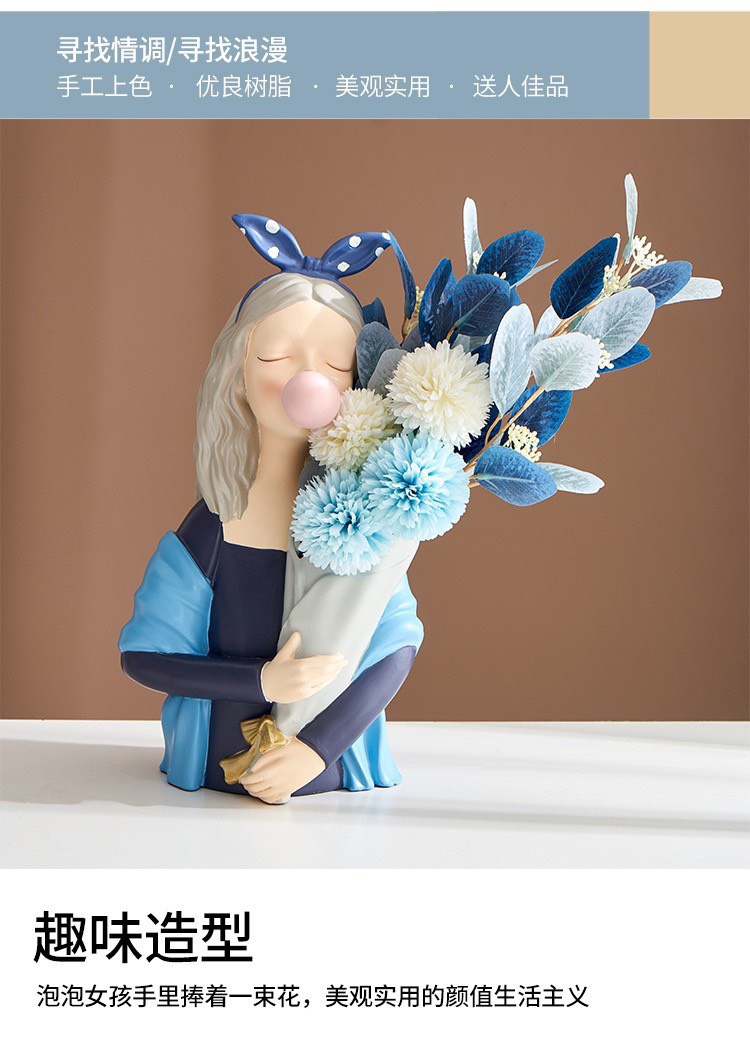 Binh hoa trang trí hình cô gái