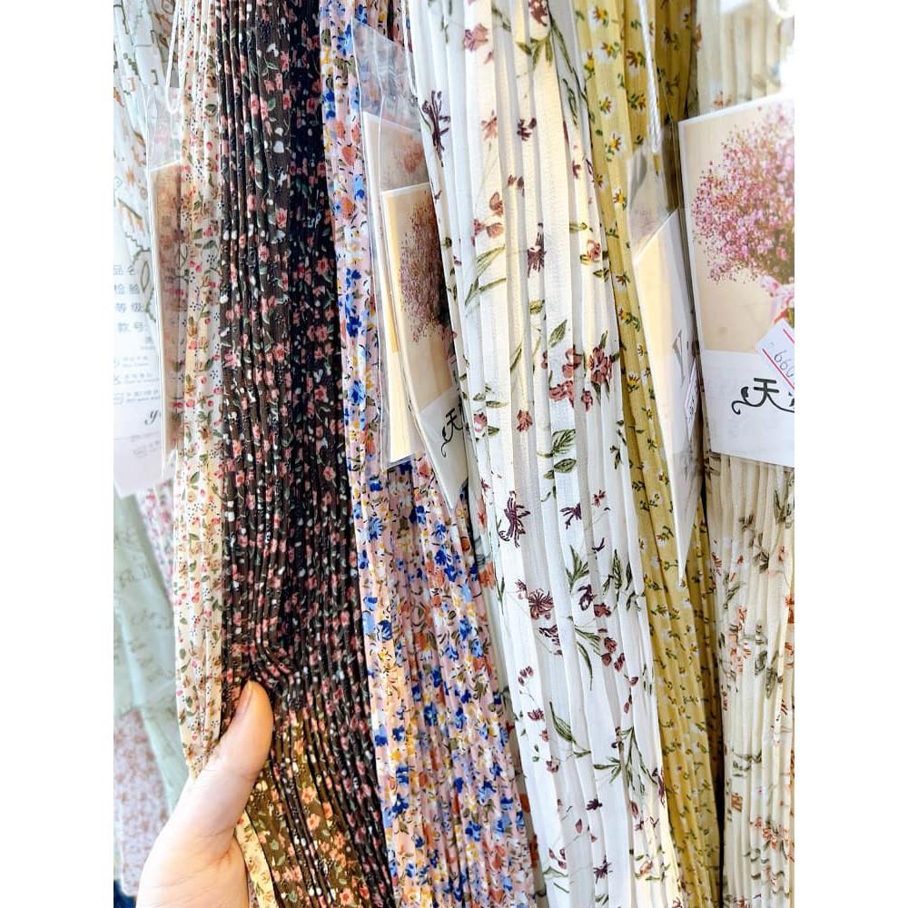 Chân váy xếp ly