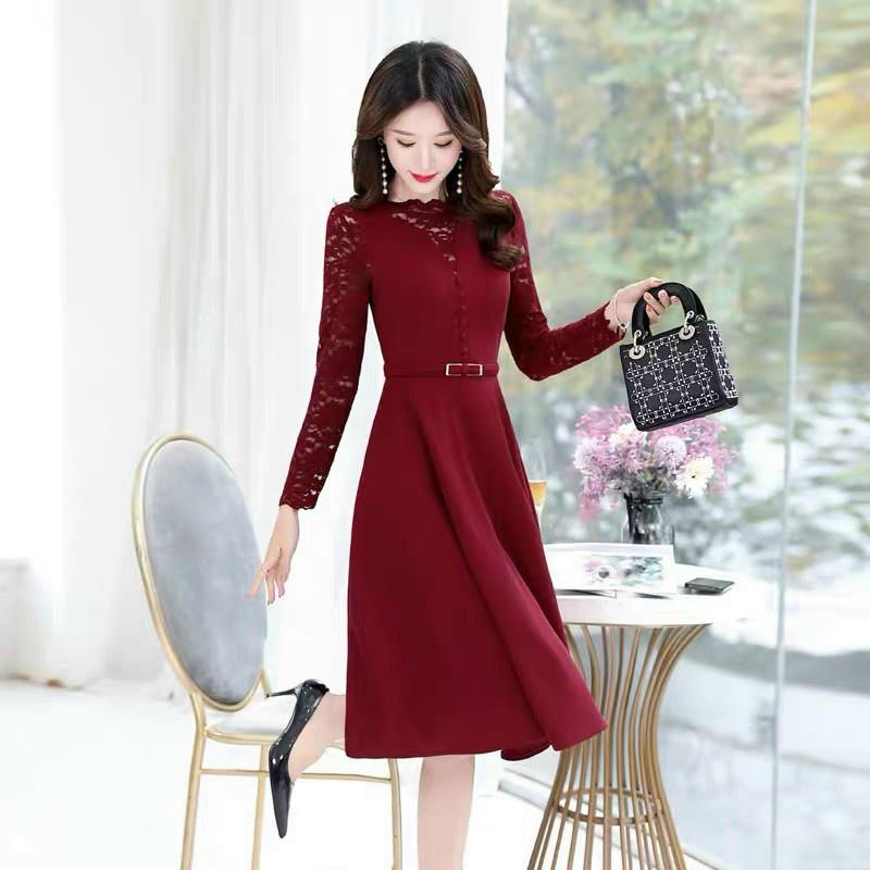 Đầm váy nữ trung niên dự tiệc dạo phố dài tay phối ren màu đen đỏ lịch lãm