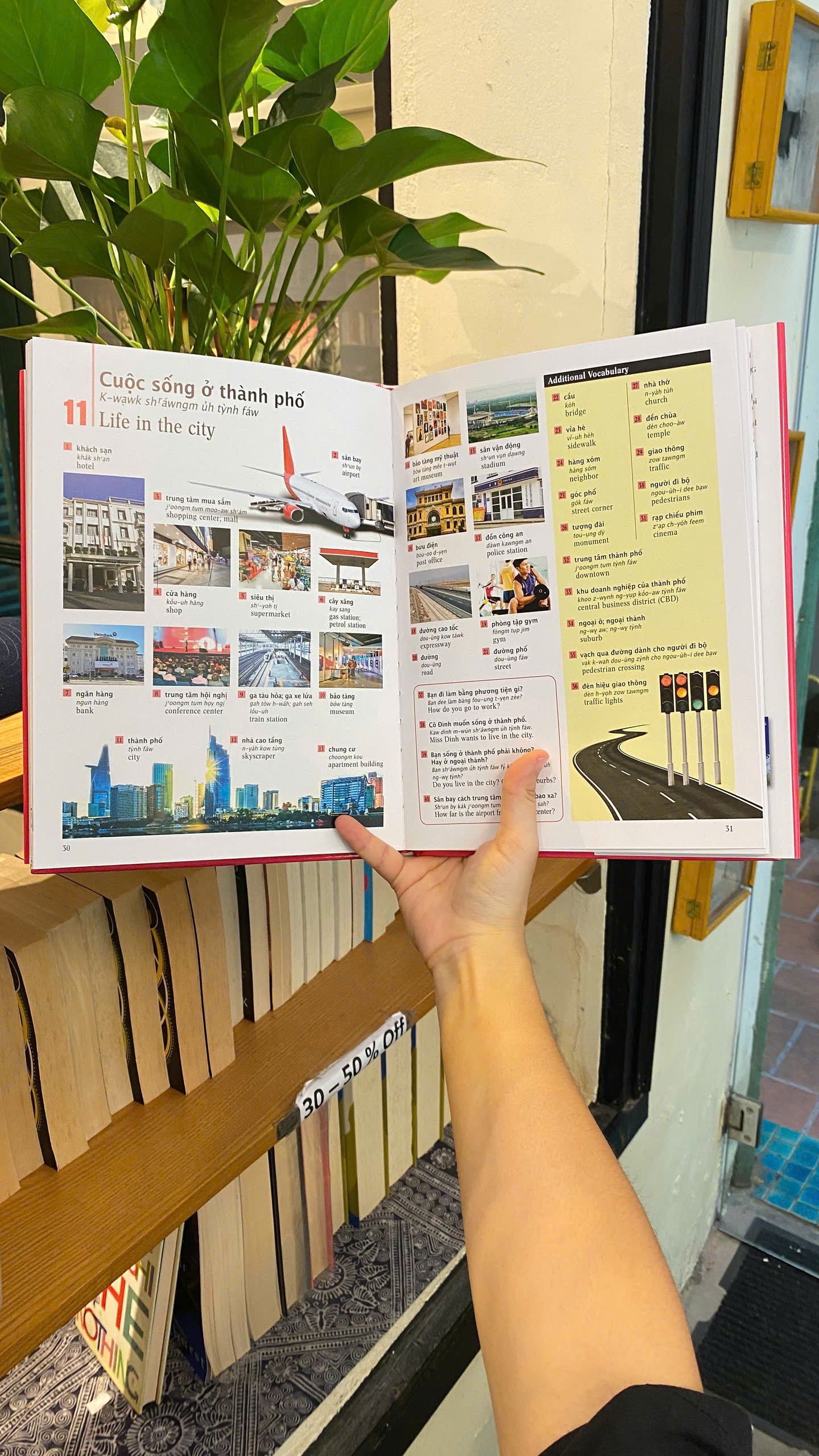 Sách - Vietnamese Picture Dictionary - For Visual Learners of All Ages | Học Tiếng Việt / Bìa cứng