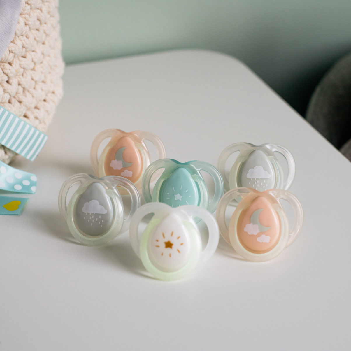 Ty Ngậm Dạ Quang Cho Bé Tommee Tippee 0-6 Tháng - Night Time – Trăng Xanh