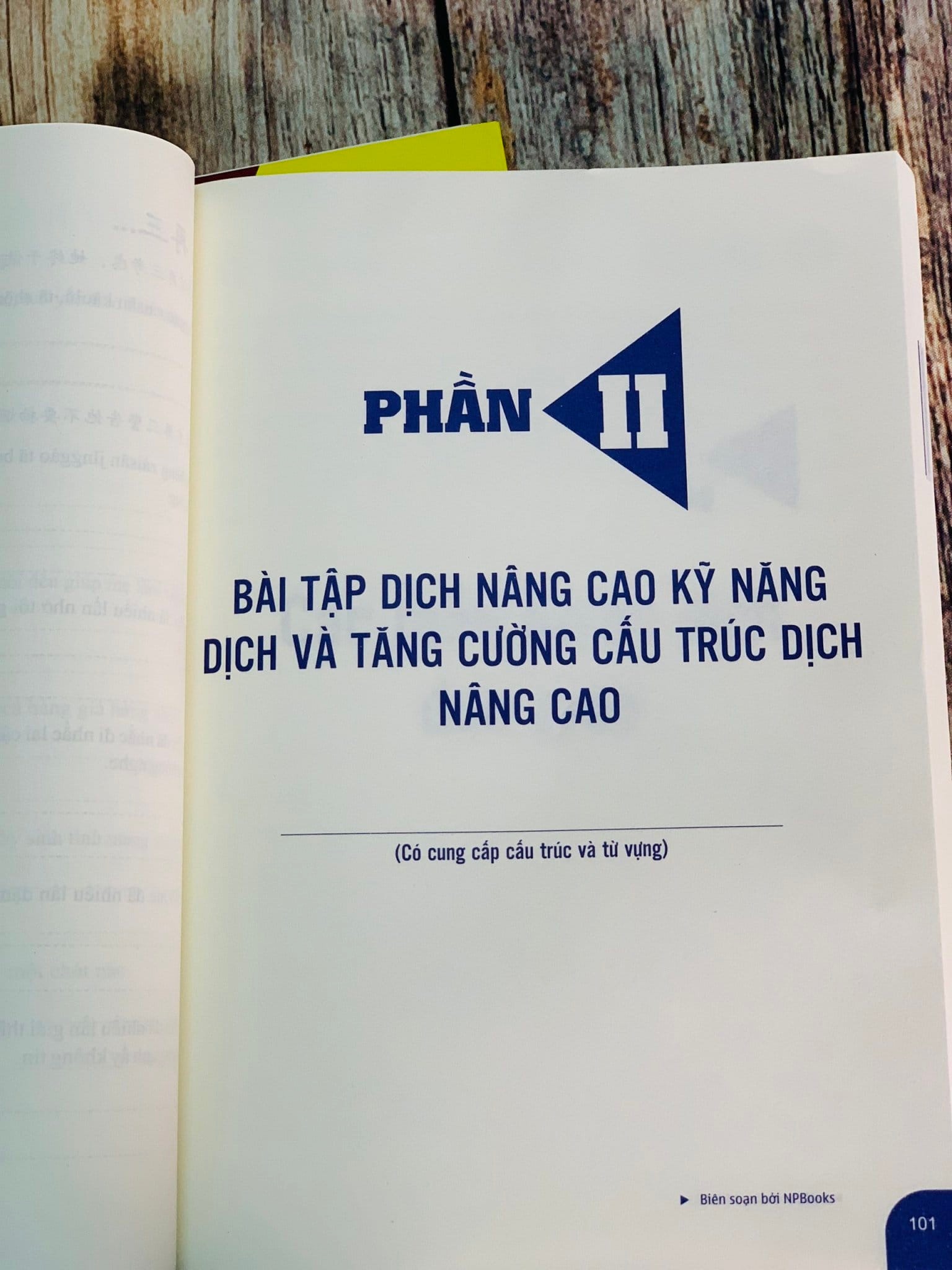 Combo 2 sách: 999 bức thư viết cho tương lai + Bài tập luyện dịch tiếng Trung Ứng Dụng (Sơ – Trung cấp, giao tiếp HSK) (Trung – Pinyin – Việt, có đáp án) + DVD quà tặng