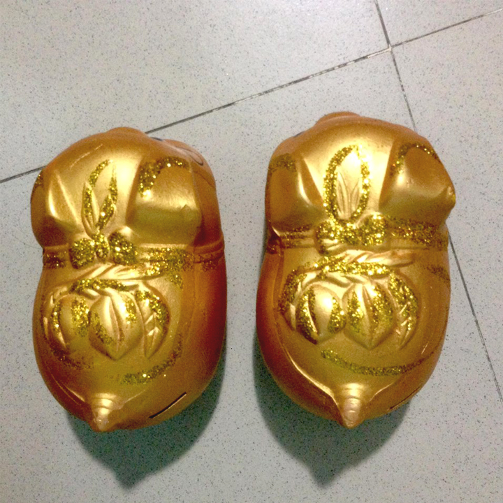 Heo đất nhũ vàng ánh kim size trung bỏ tiền tiết kiệm