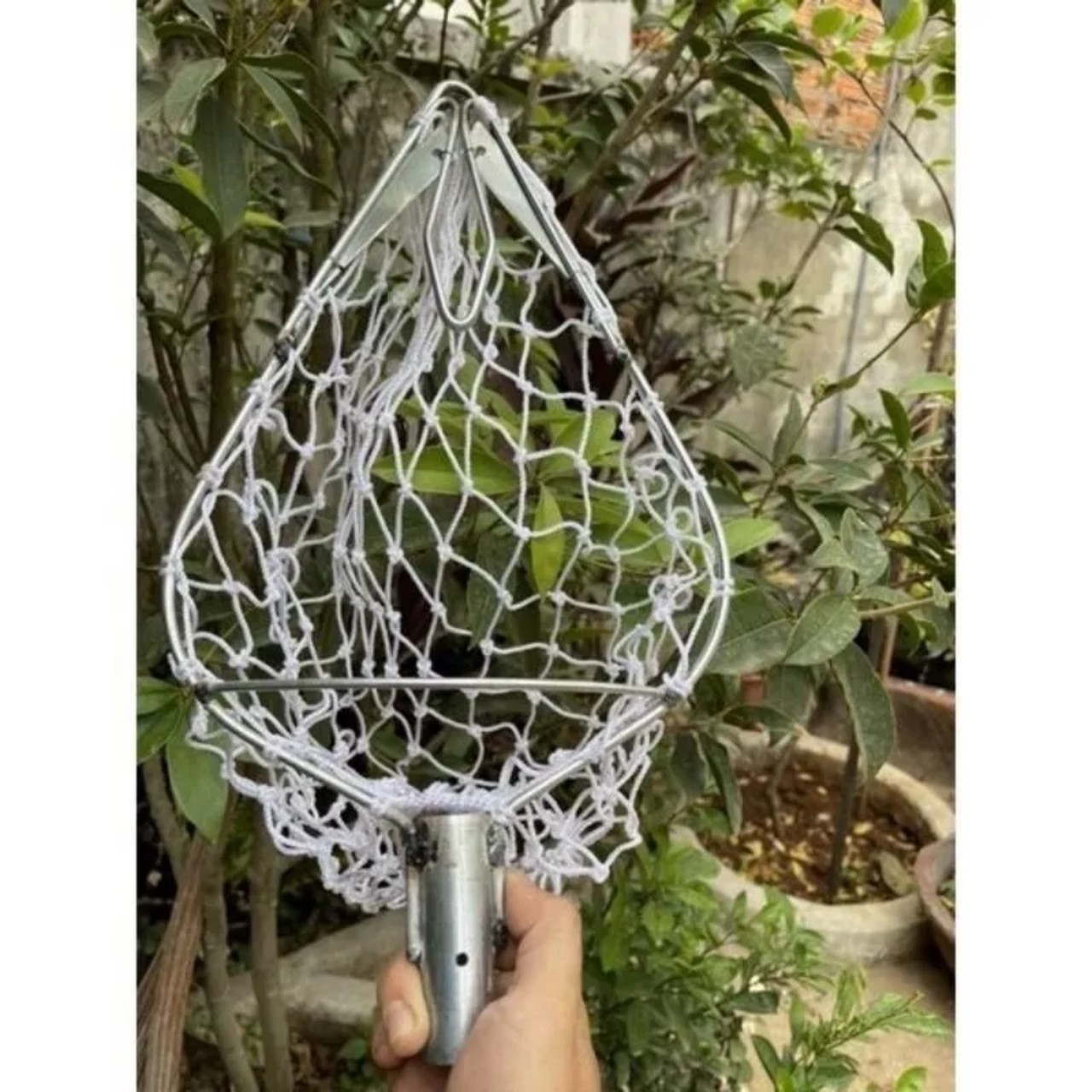 Vợt hái trái cây trên cao có lưỡi cắt cuốn trái giúp hái dễ dàng không bị dập loại tốt