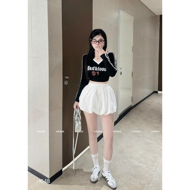 Set áo thun cổ V trẻ trung chân váy bồng xinh xỉu BY JOLIE - Đen