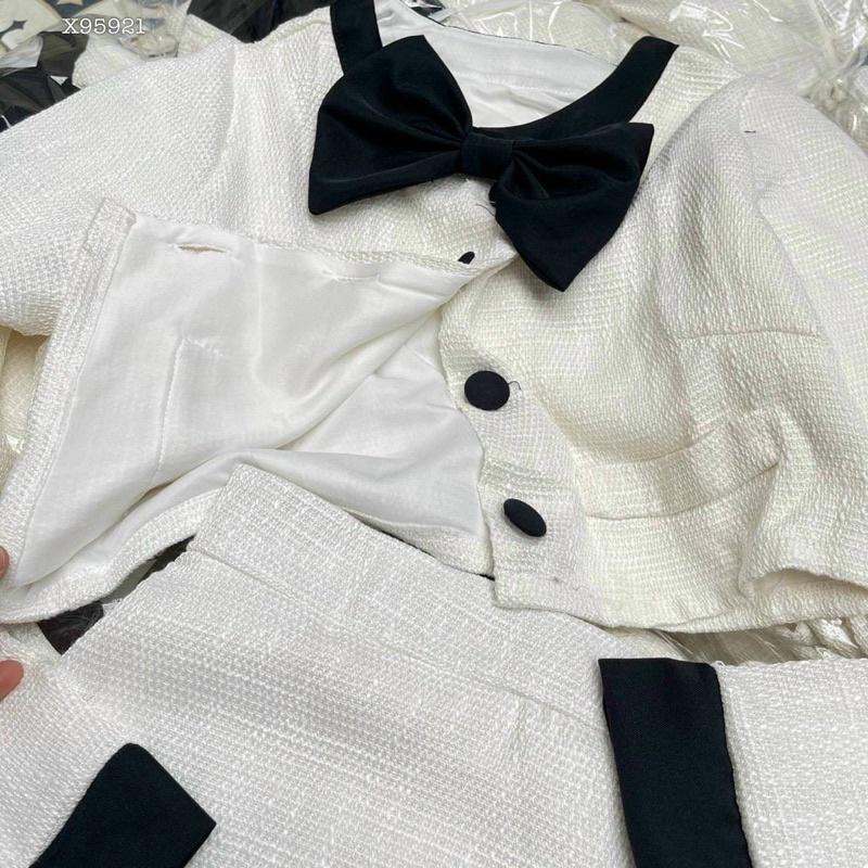 SET ÁO DẠ NƠ KÈM CHÂN VÁY