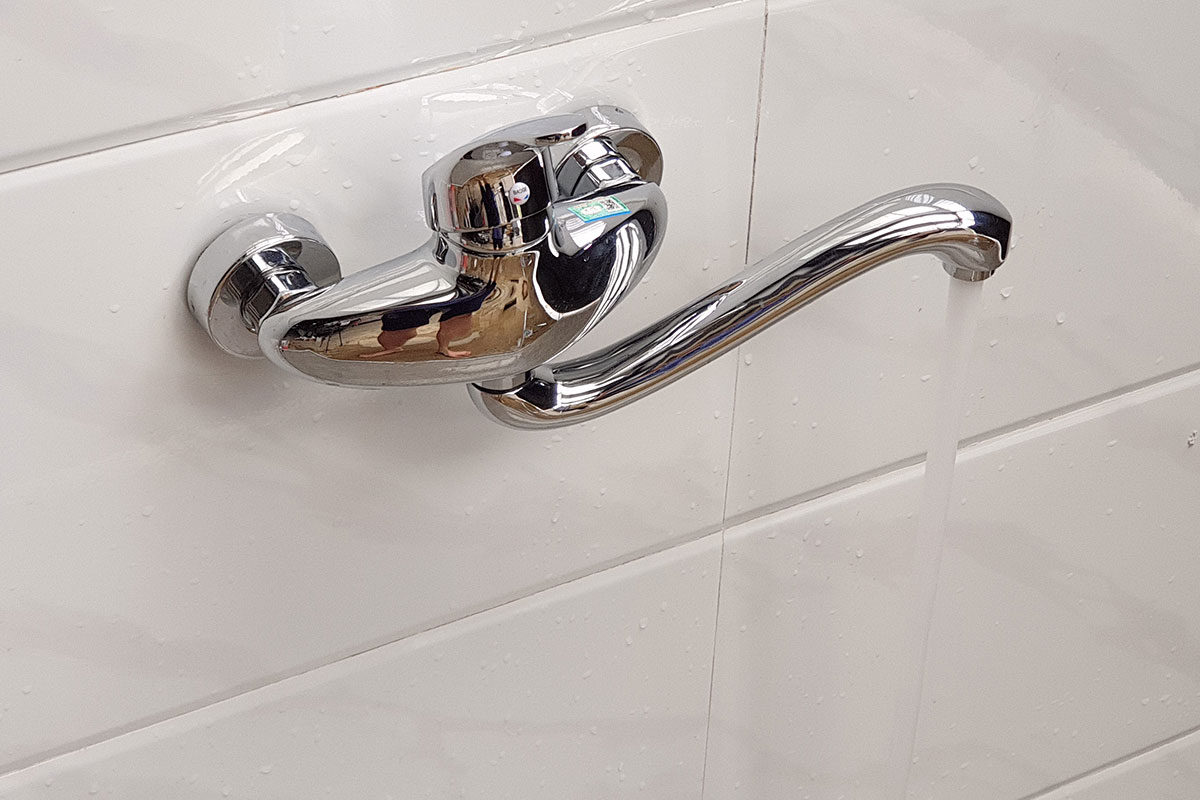 Tên sVòi rửa chén âm tường nóng lạnh Đồng mạ Chrome Eurolife EL-T015AT (Trắng bạc)