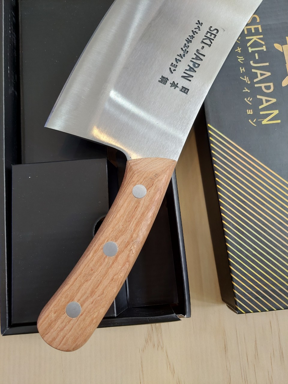 DAO CHẶT XƯƠNG , CHẶT GÀ , CHẶT THỊT ASAKH JAPAN CÓ HỘP CAO CẤP