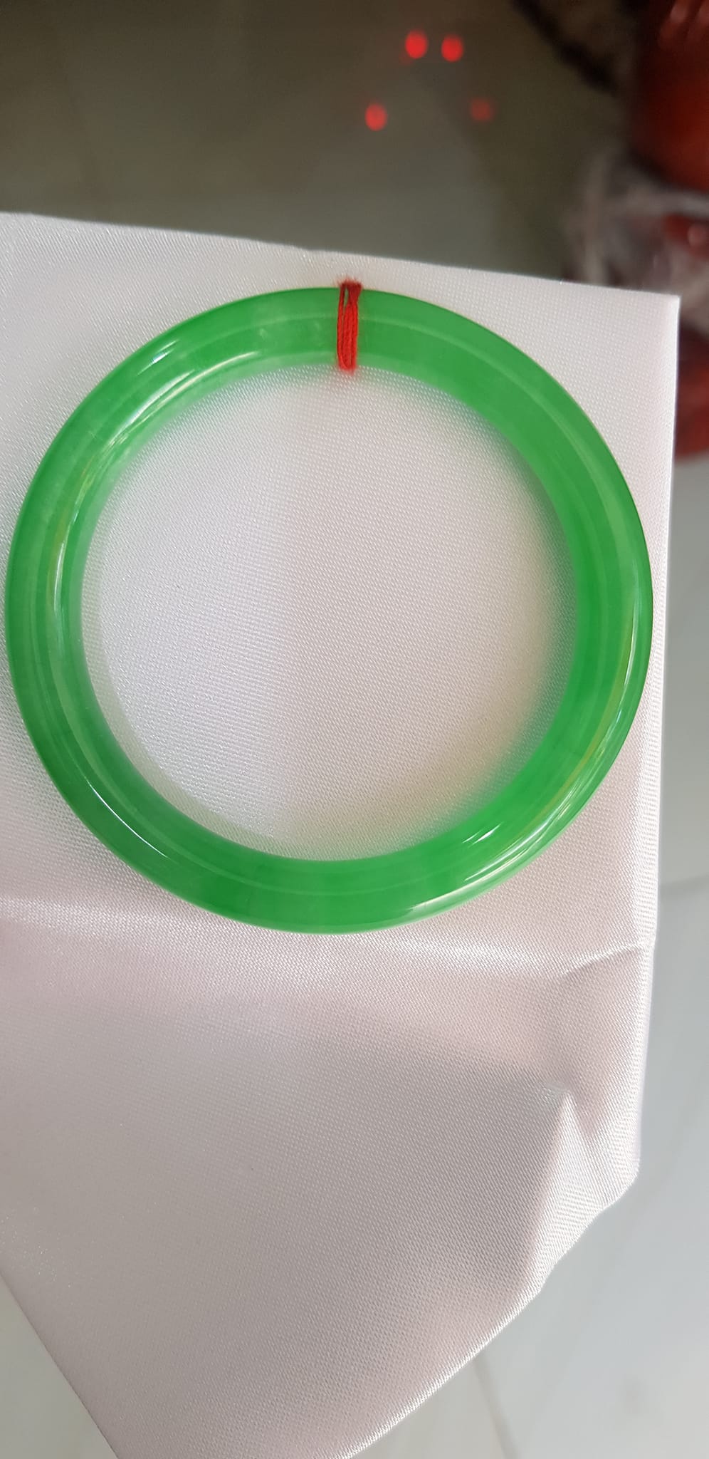 Vòng tay nữ đá cẩm thạch Ngọc Đẹp Lý A 54mm x cọng 8mm Màu Xanh lý tươi sáng bóng đều cả vòng đẹp Nữ 53kg - 60kg đeo mệnh Mộc mệnh Hỏa mệnh Thủy ạ