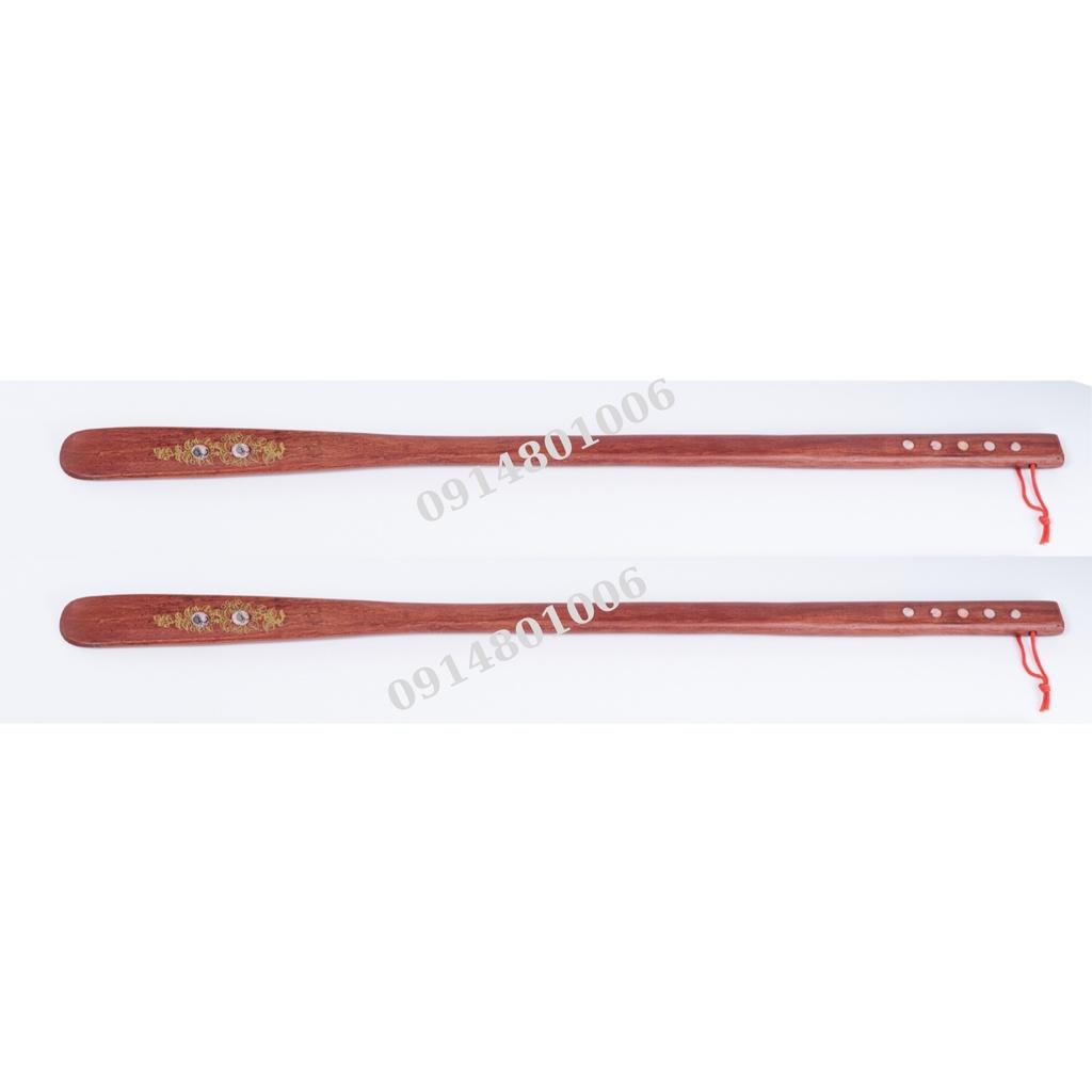 Combo hai Cây xỏ giầy gỗ , xỏ giầy bằng gỗ