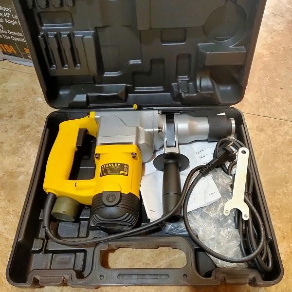 Máy khoan búa 850W Stanley STHR272KS